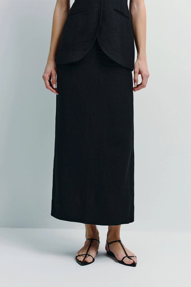 Adan Linen Midi Skirt in black, crafted from a linen-viscose blend, regular fit, timeless silhouette.
