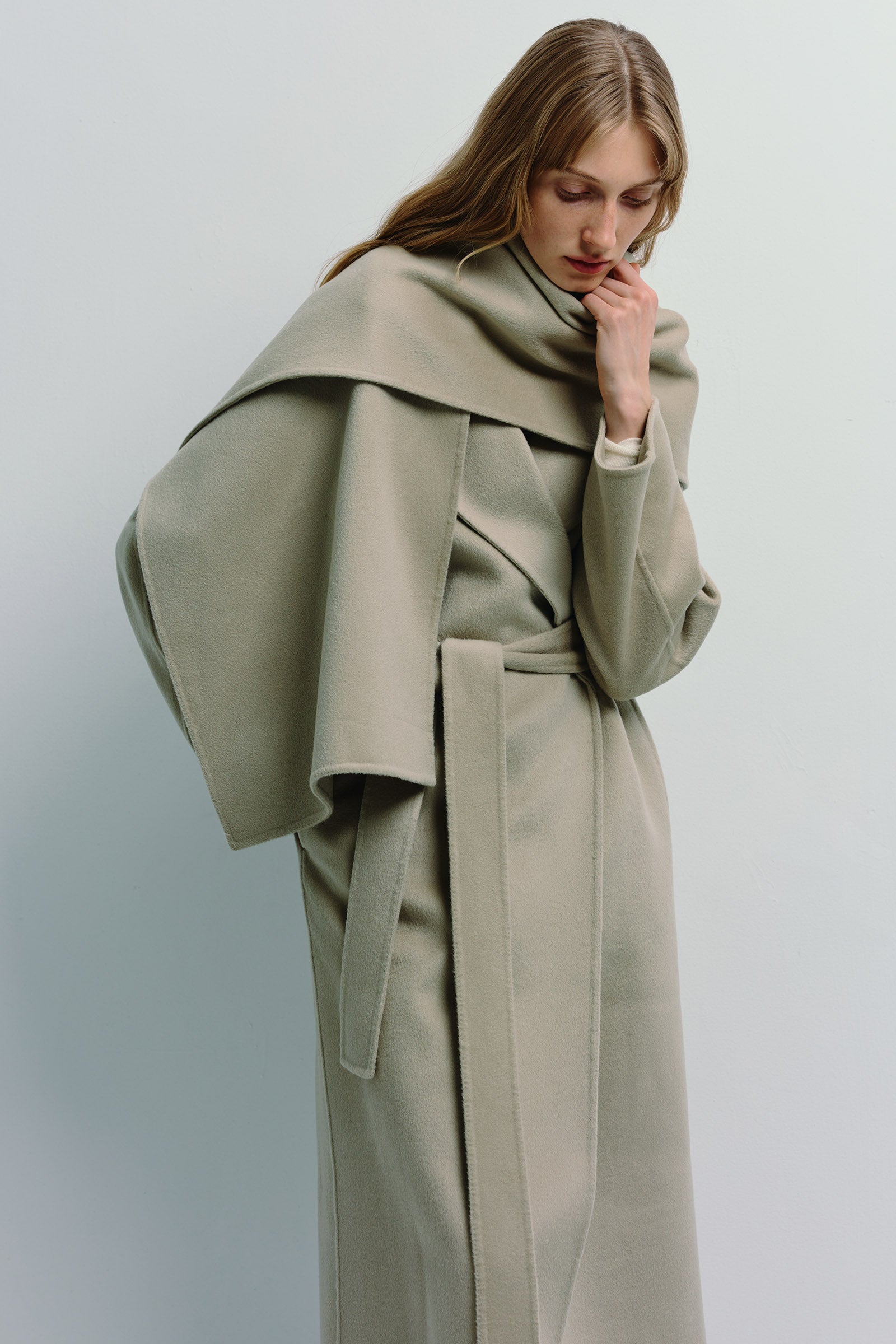 Beige wool-cashmere Grand Scarf Coat with detachable scarf, oversized fit, fall/winter outerwear