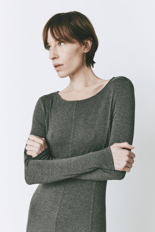 Grey jersey Cler dress for women. Long sleeves, streamlined fit, and comfortable pull-on design for casual elegance.