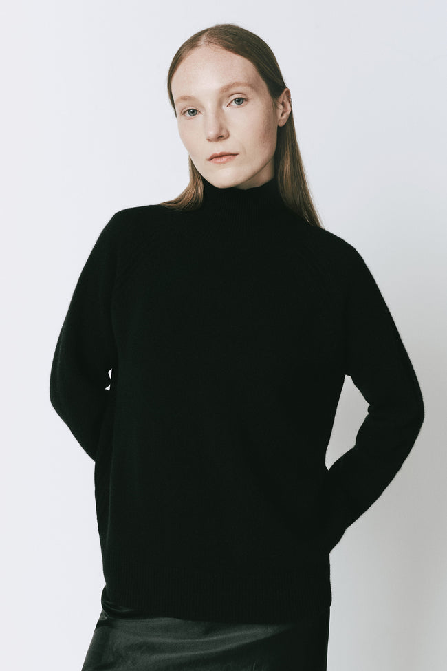 Courneuve Mockneck Sweater in Black - Wool & Cashmere Blend