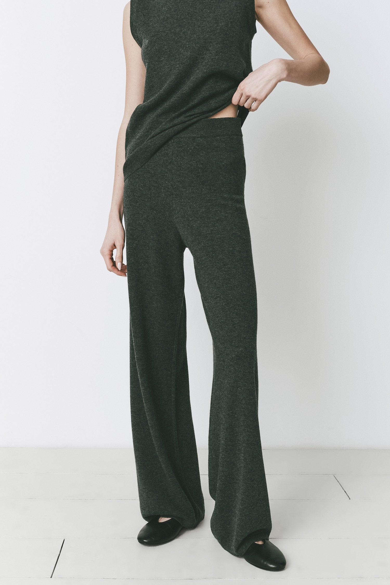 Denis Wide Leg Sweater Pant in Topaz wool-cashmere, dark green, relaxed fit, perfect for refined and comfortable look