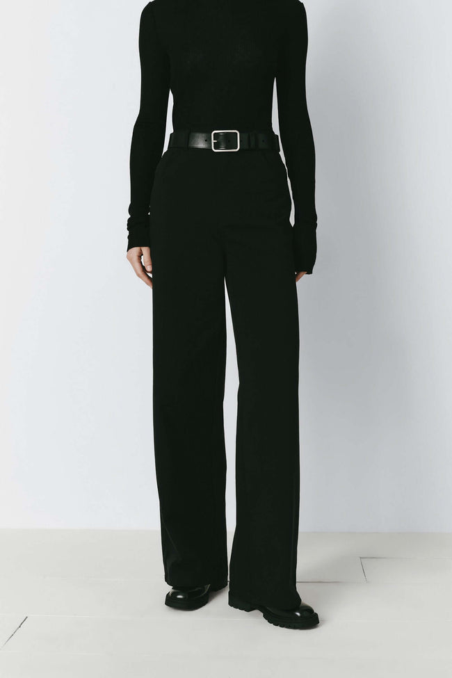 Black Galerie Wide Leg Pant outfit with black belt and leather shoes