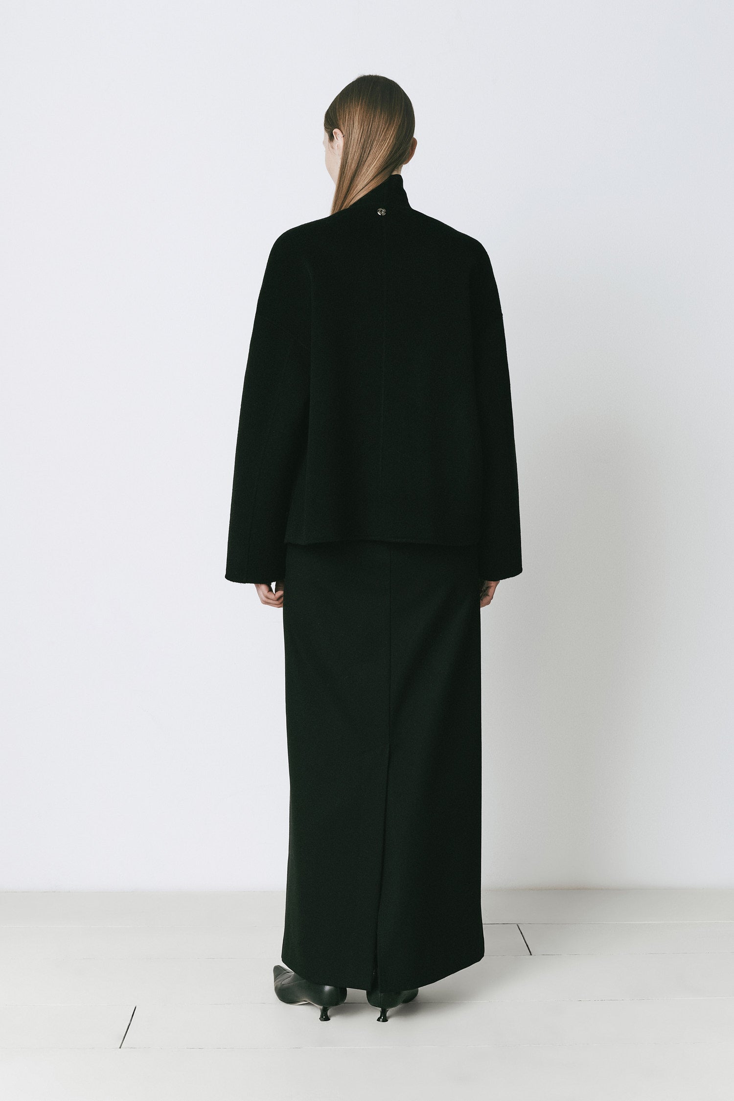 Rue Sophie Jardin black wool cashmere jacket and skirt, minimalist, modern fashion, elegant attire