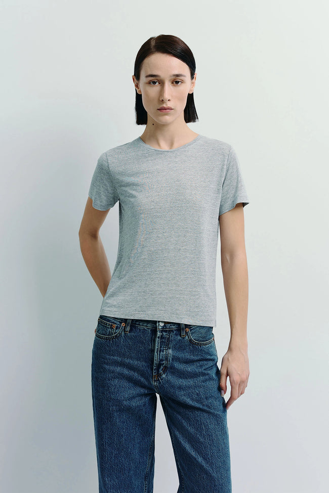 Heather grey crew neck tee made of sustainable cotton, part of the effortless everyday wear collection.
