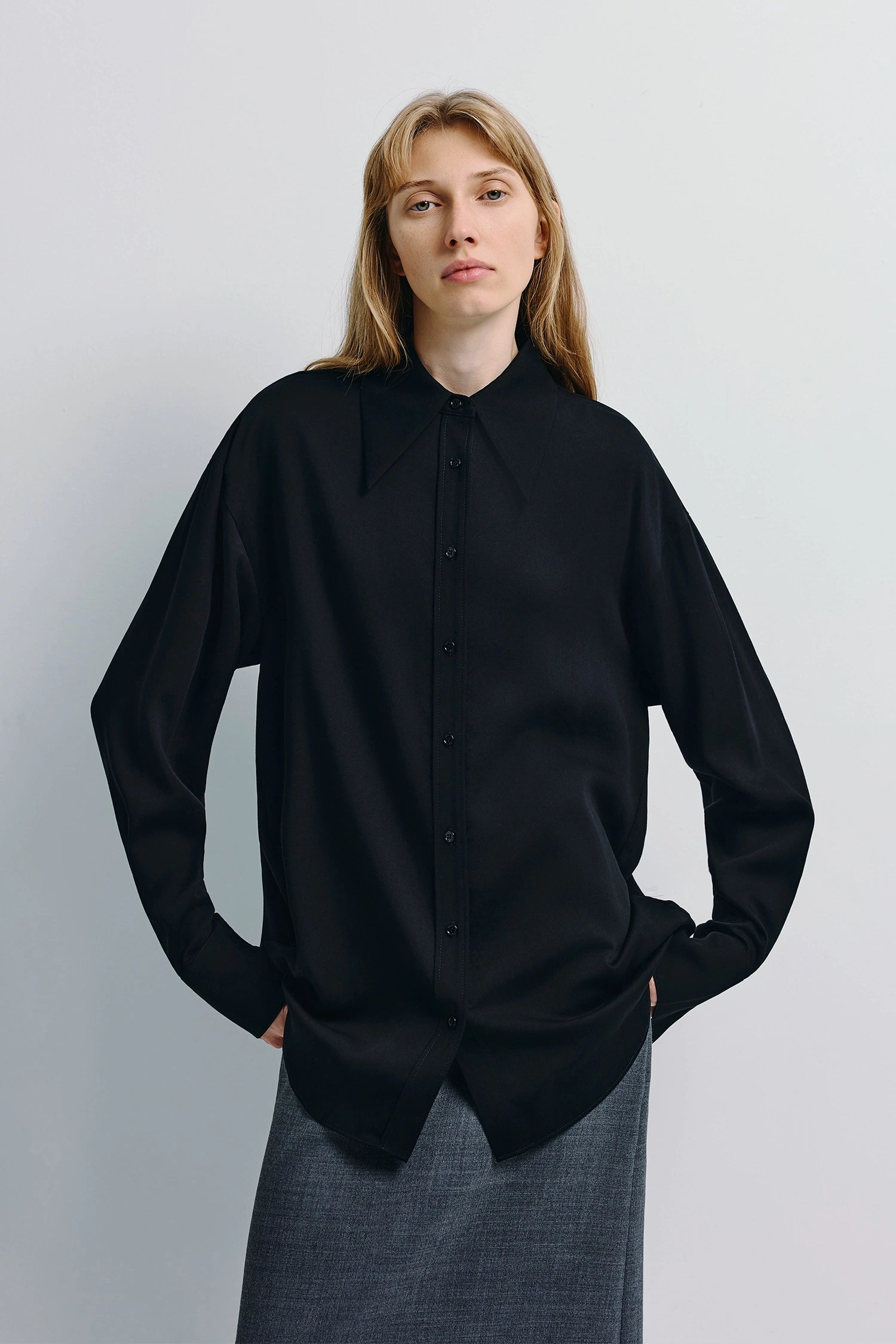 Darrion Pointy Collared Shirt in Black | Rue Sophie