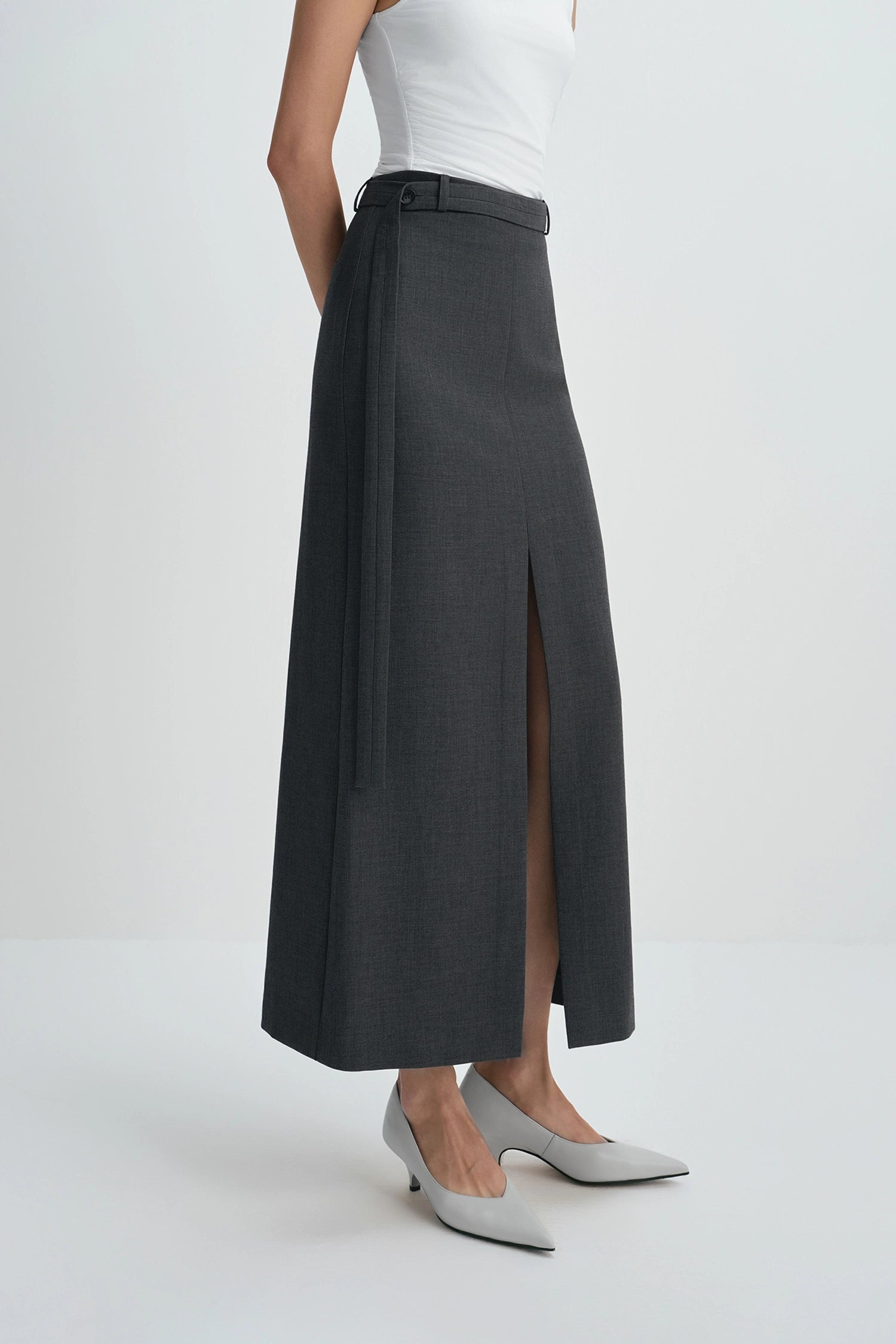 Noelia Center Slit Belted Skirt H.Charcoal