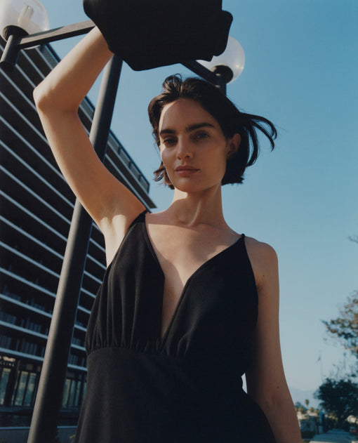 Bag Trends: Mega Totes vs. Mini Bags—Which Wins?