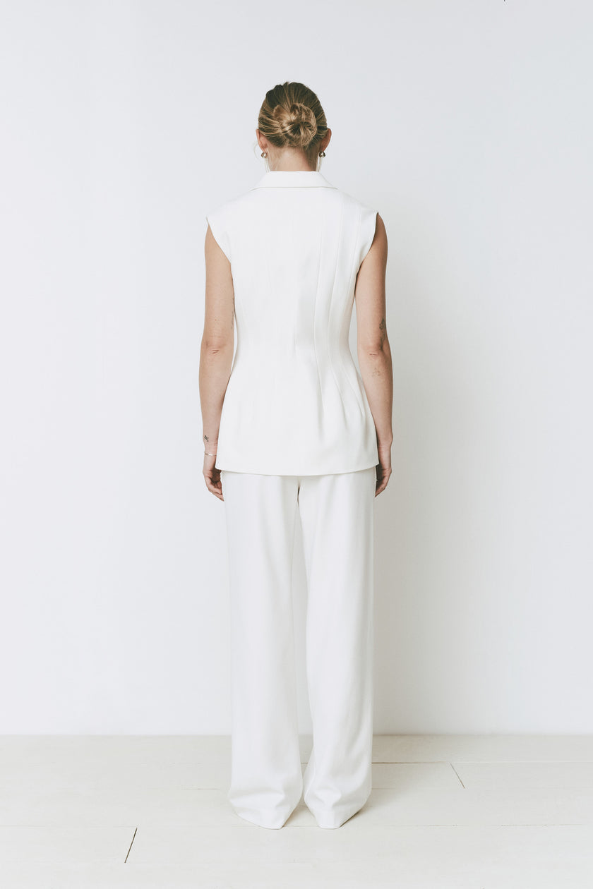 Odette Blazer Vest and white trousers back view. Minimalist white outfit, Rue Sophie.
