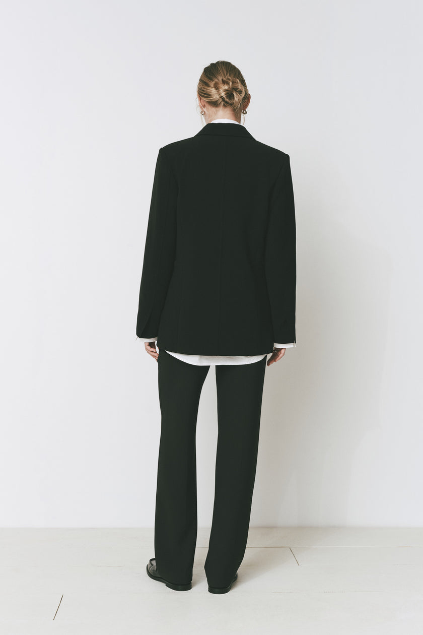Rue Sophie Marché Blazer, black double-breasted blazer and trousers, minimalist fashion