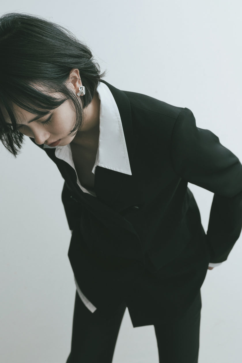 Rue Sophie Marché Blazer, black double-breasted blazer with white collar, minimalist fashion.