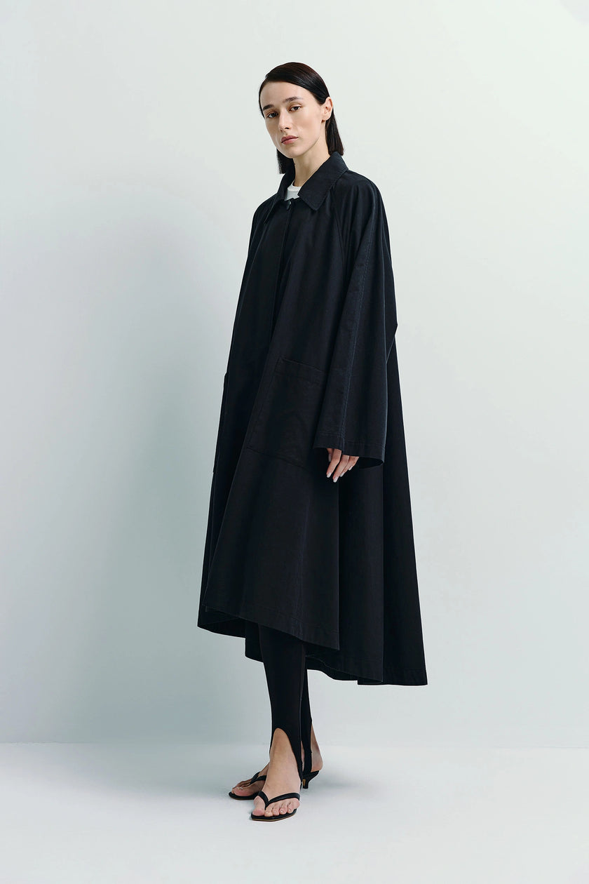 Nesson Voluminous Coat in black, lyocell and cotton blend, featuring voluminous silhouette