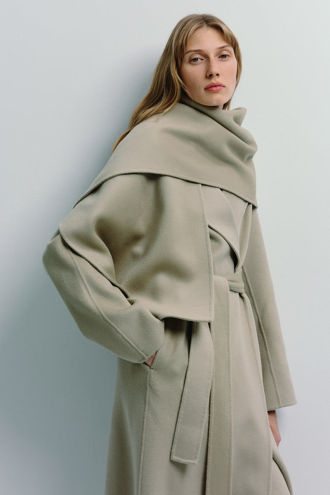 Grand Scarf Coat in Beige