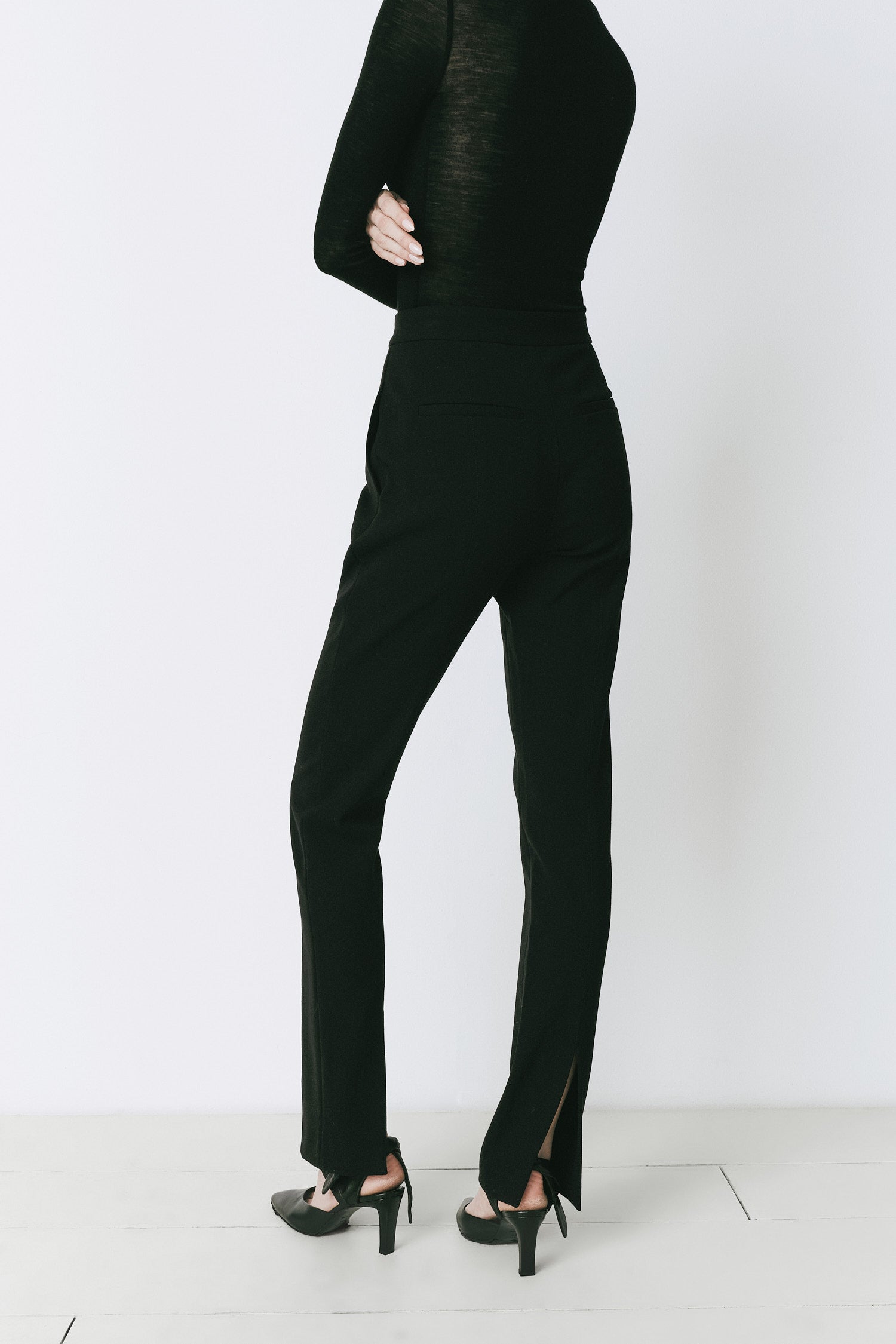 Rue Sophie Baia Slim Leg Pant Black