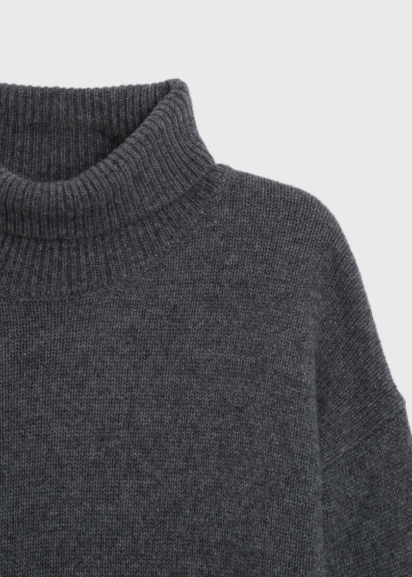 Cinder Garches Turtleneck Sweater, wool-cashmere blend, close-up of the ribbed turtleneck and shoulder detail.