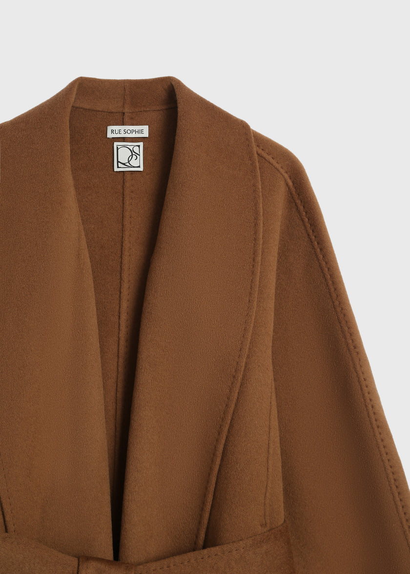 Rue Sophie tobacco wool-cashmere Manteaux Robe Coat detail with belt, highlighting the coat's premium fabric and design.
