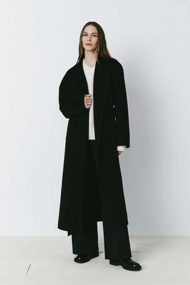 Mireio Coat in Black