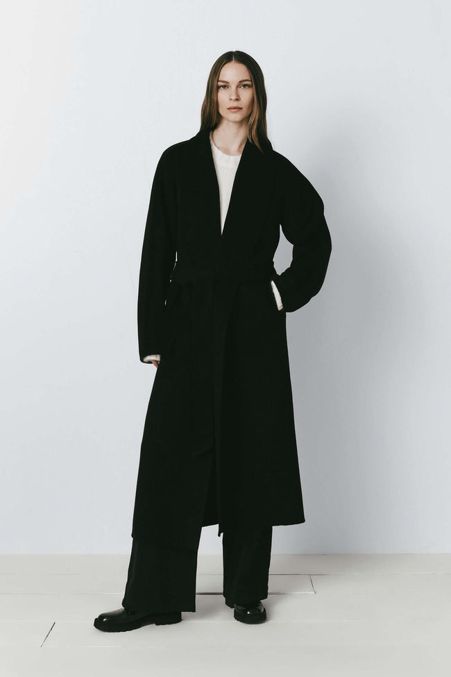 Mireio Coat in Black