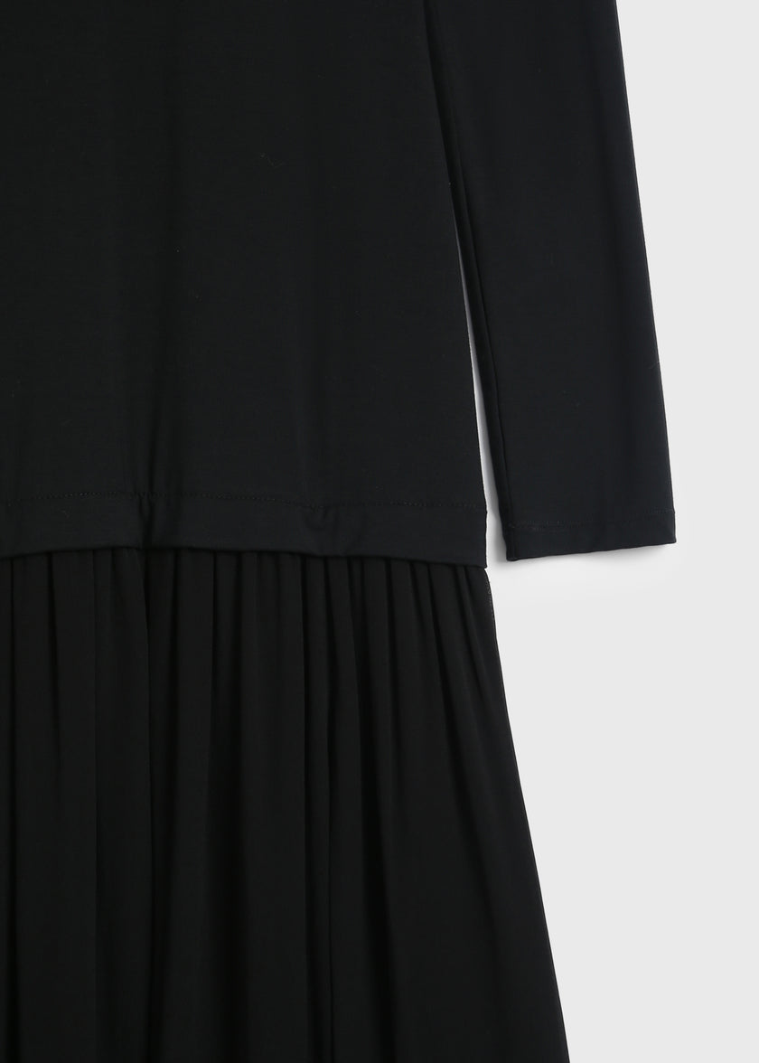 Black Solène Maxi Dress, Viscose blend, featuring pleated skirt detail, ideal for daytime or evening wear