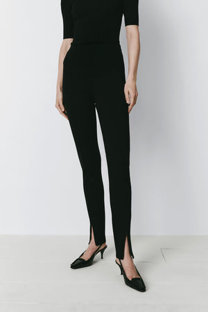 Vitry Zipper Pant in Black