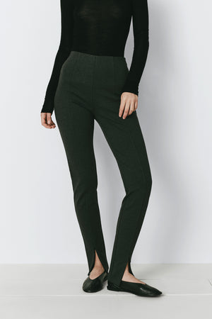 Vitry Zipper Pant in Black