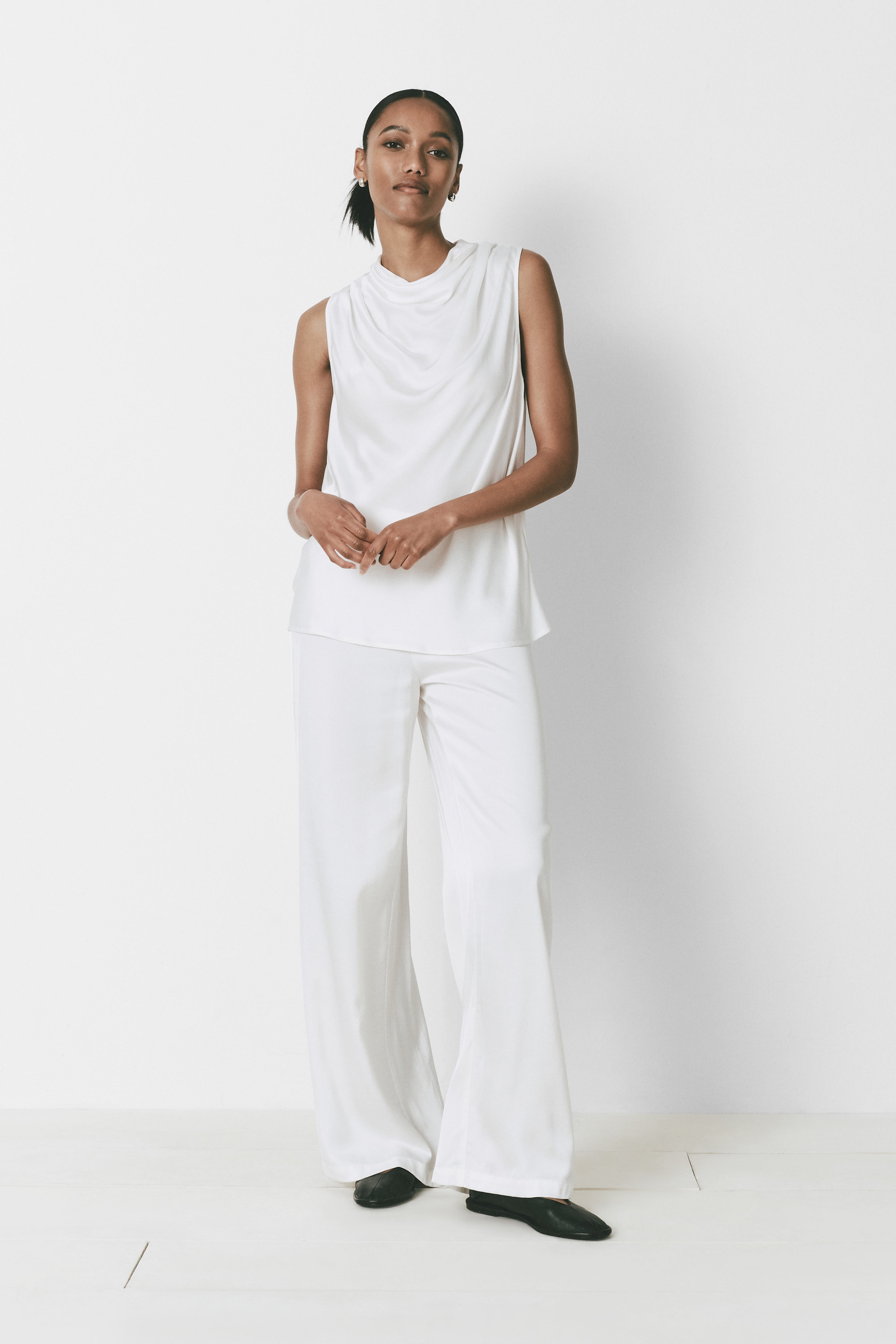 Tailored Women's Pants - Effortless Elegance Redefined – Rue Tailored Women's Pants - Effortless Elegance Redefined – Rue