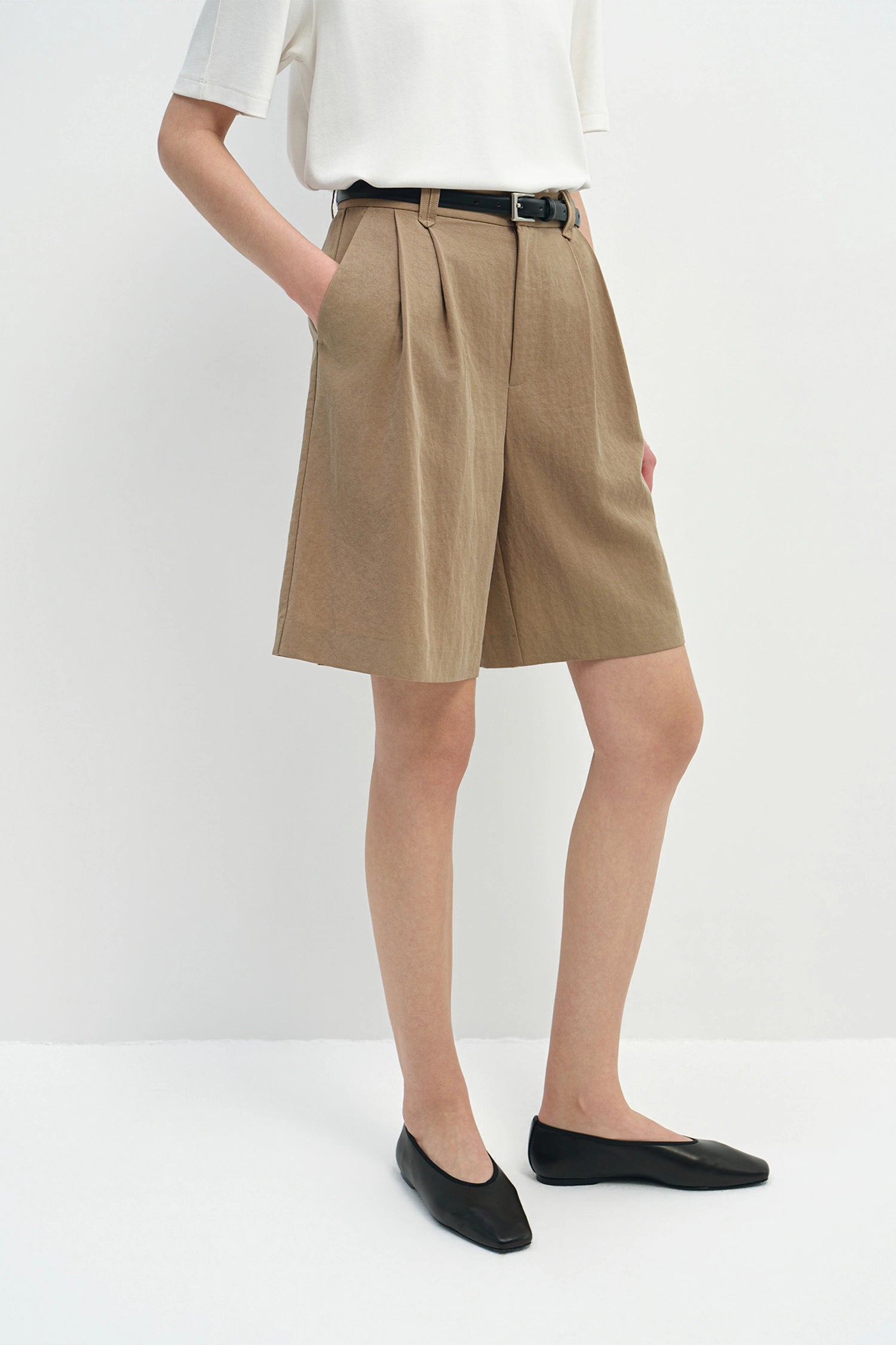 Yana Arrow Belt Loop Bermuda Khaki
