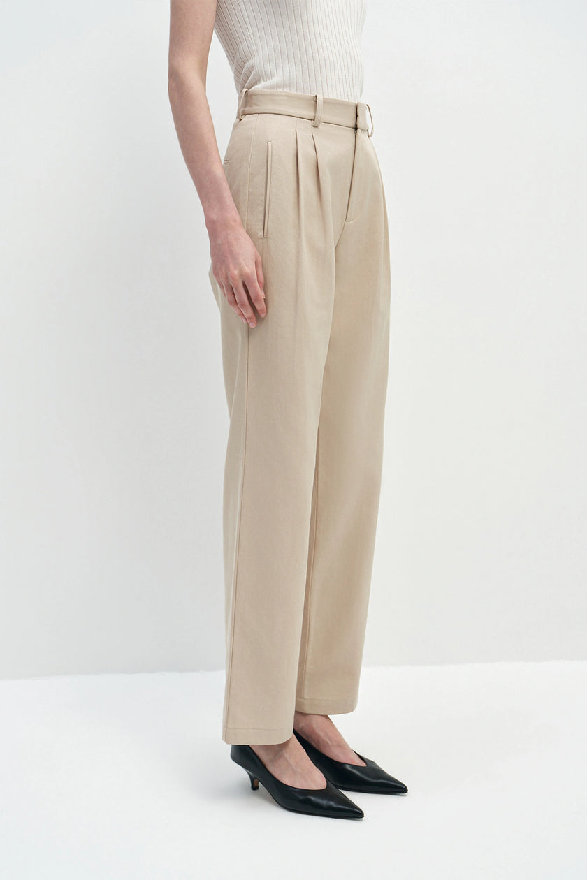 Elowen Pleat Front Twill Pant Sand