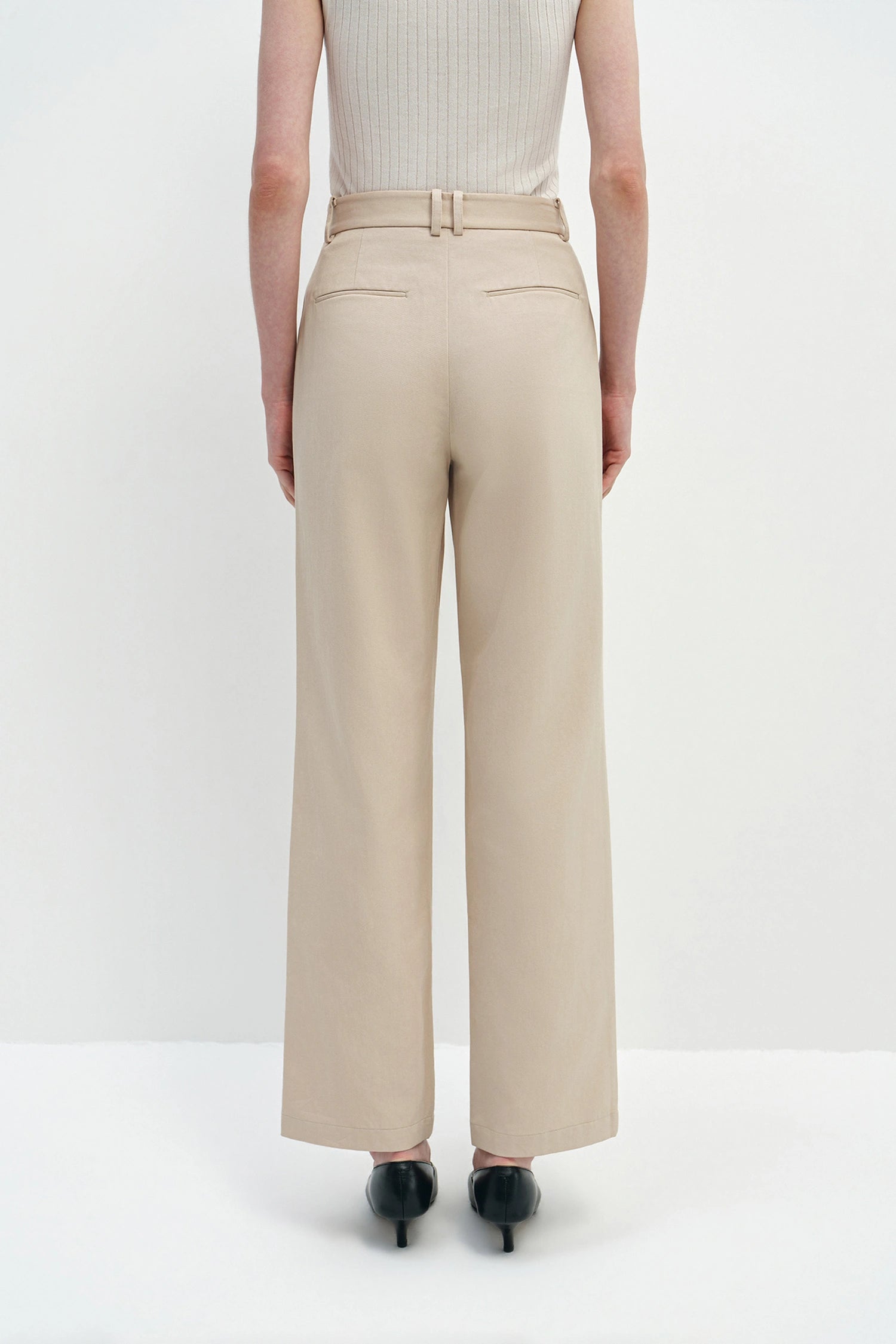 Elowen Pleat Front Twill Pant Sand