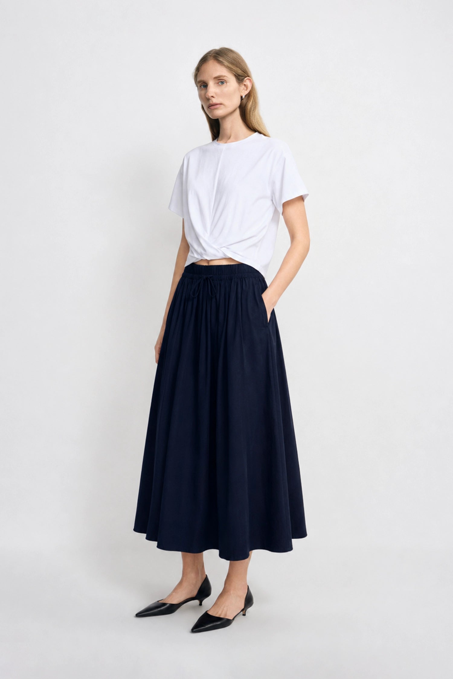 Aveline Twist Center Front Top