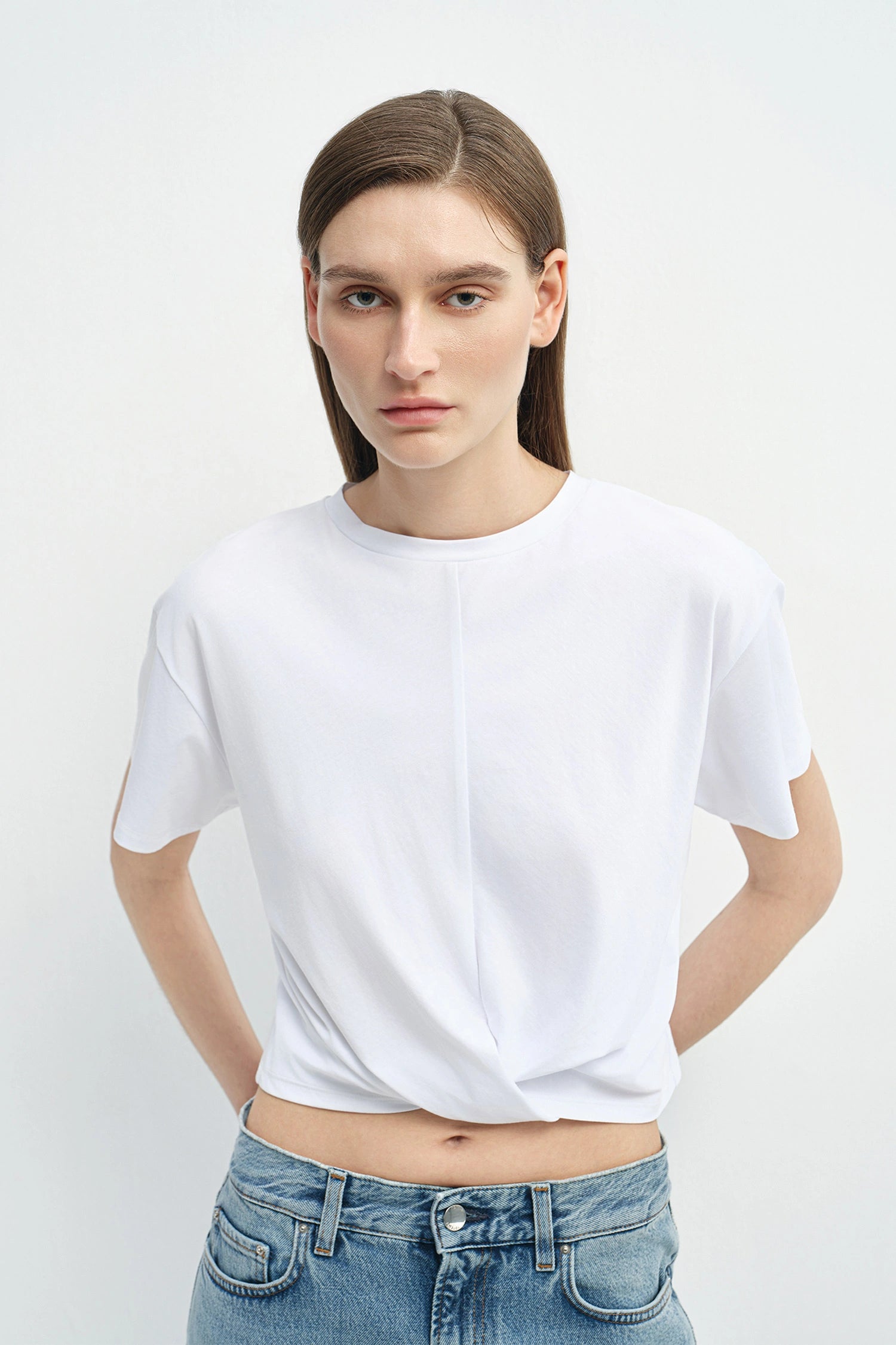 Aveline Twist Center Front Top White