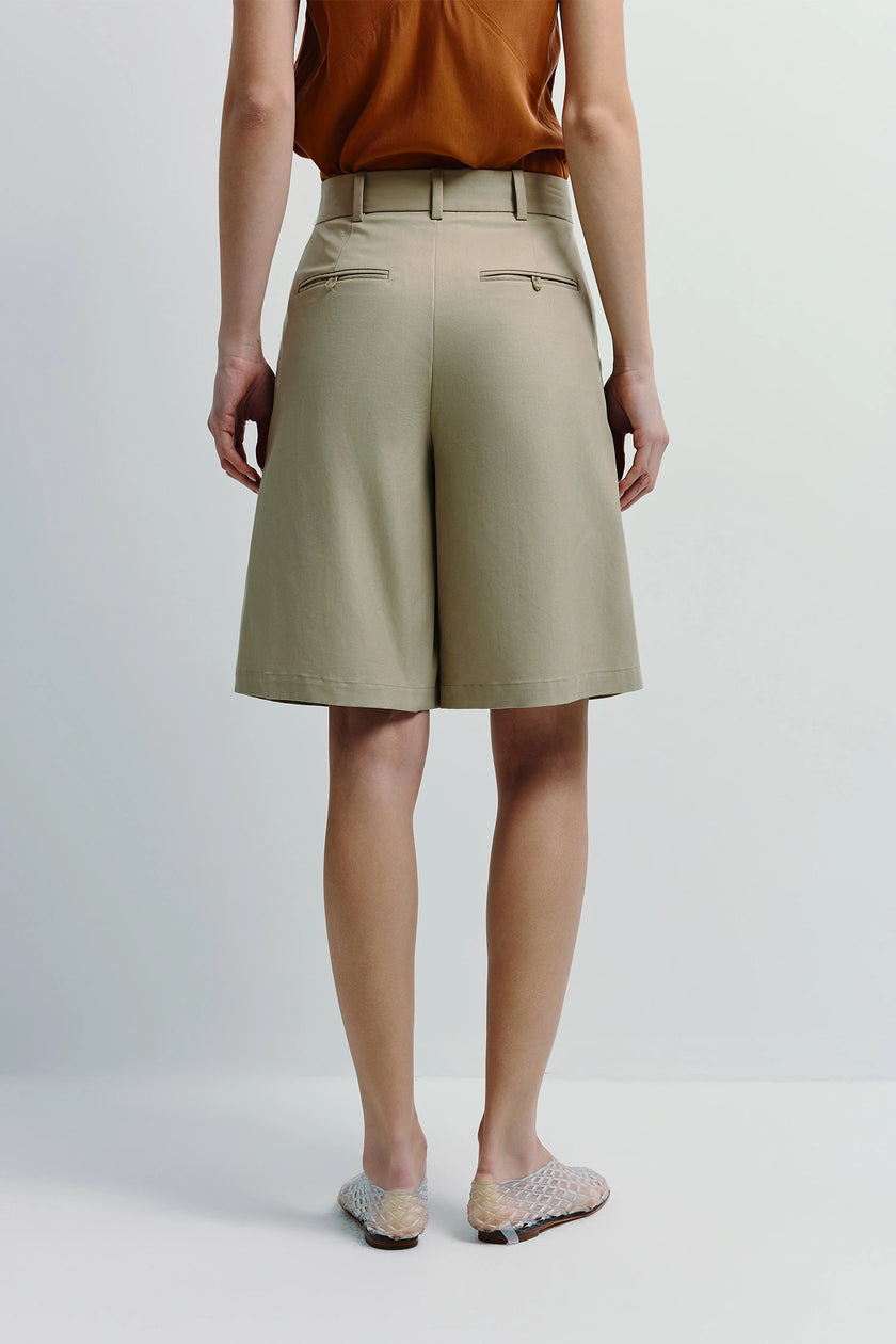 Beige double-pleated Bermuda shorts in a technical cotton-nylon blend, tailored fit