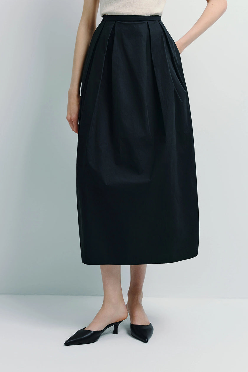Black Rue Sophie Ballon Poplin Pleated Skirt. Structured cotton poplin, architectural shape, clean tailoring.
