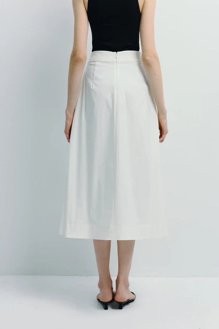 White Orléans Pocket Pleat Skirt, A-line midi skirt with black top and sandals, minimalist style