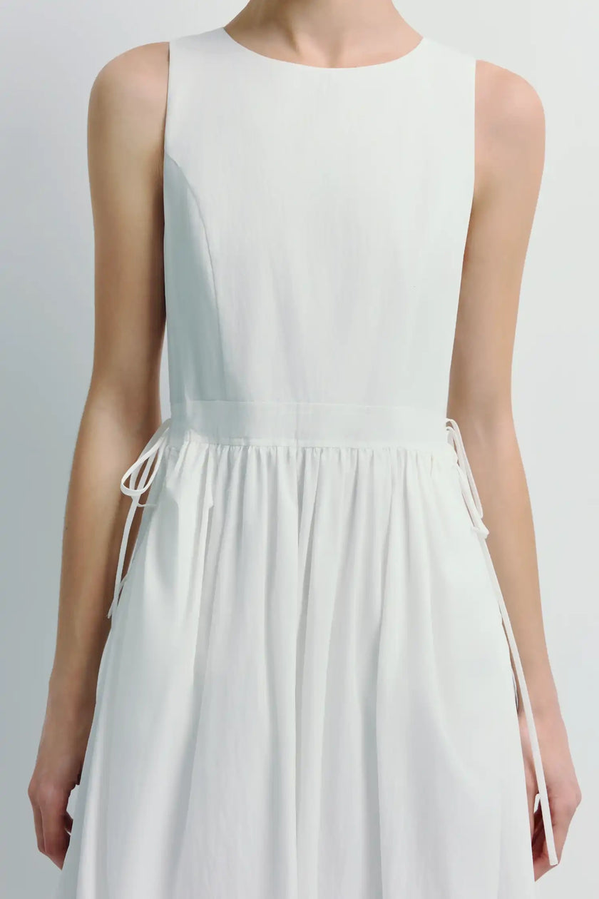Tours Gathered Pocket Dress in white, cotton-nylon blend, soft tailoring, gathered skirt, tie waist details
