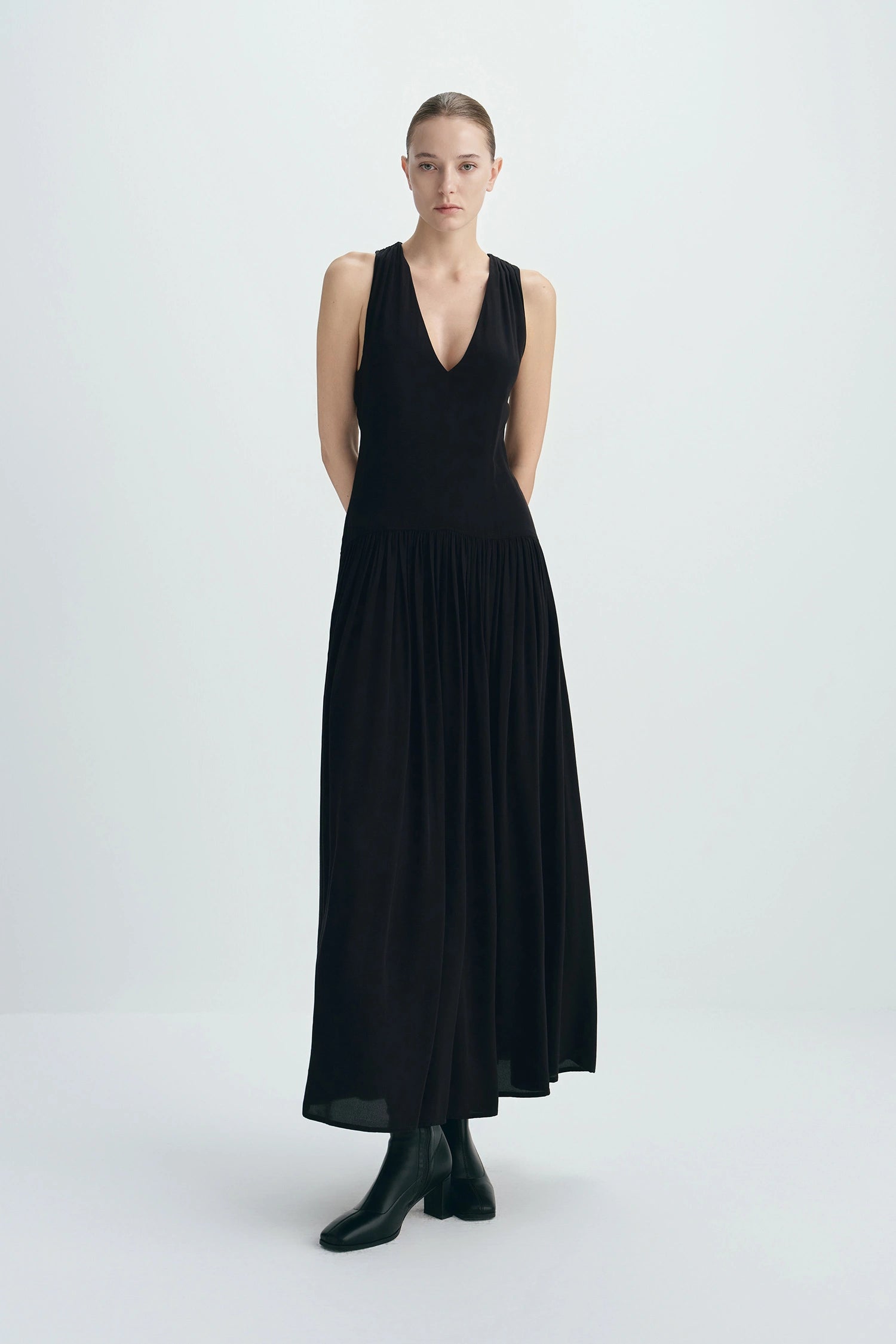 Gisele Deep V-Neck Maxi Dress Black