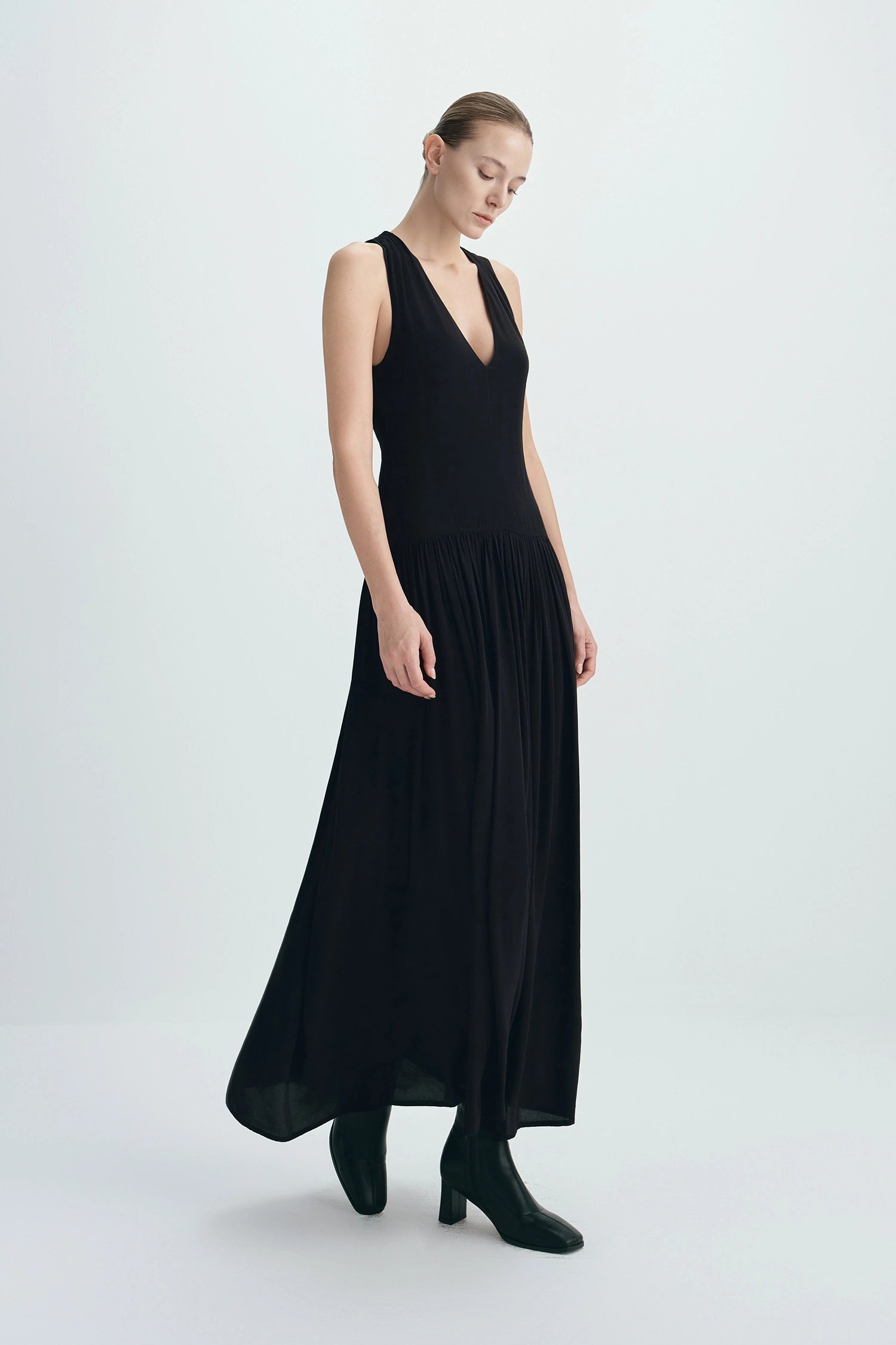 Gisele Deep V-Neck Maxi Dress Black