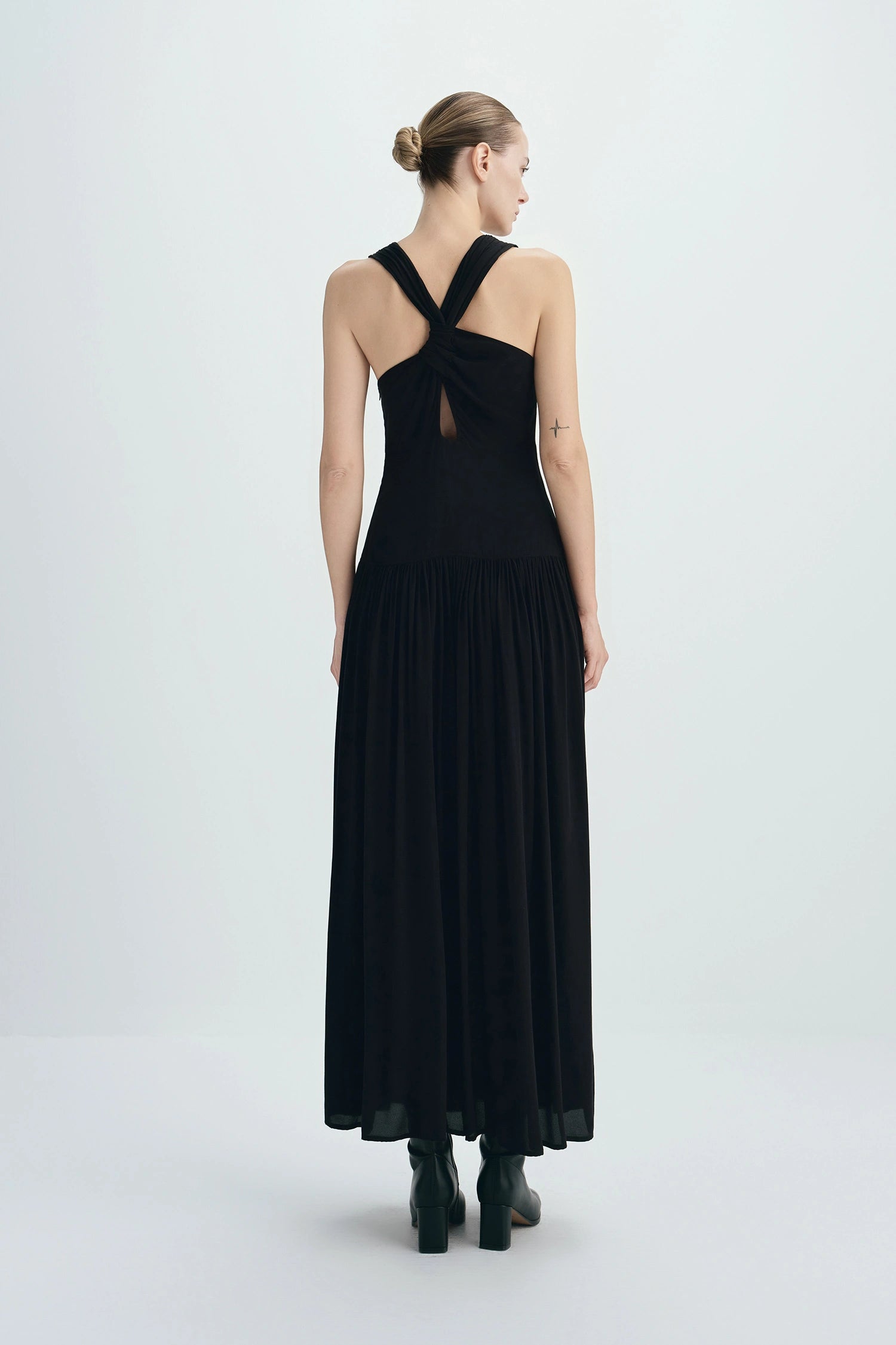 Gisele Deep V-Neck Maxi Dress Black