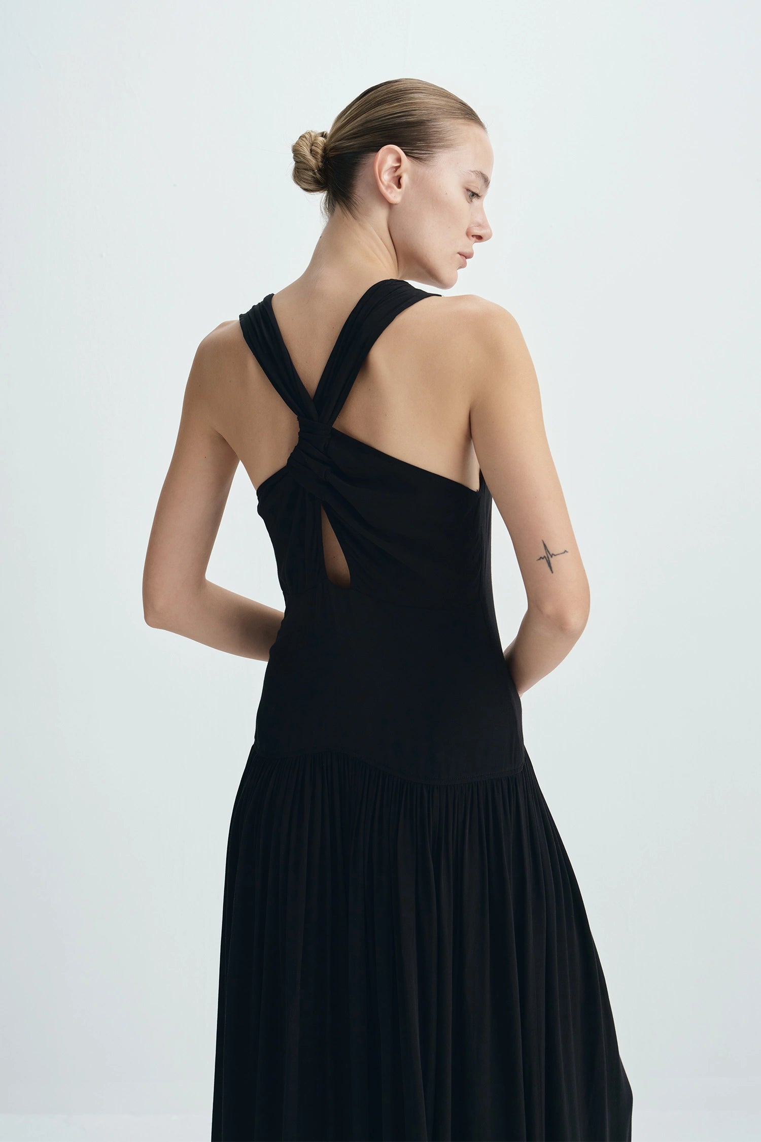 Gisele Deep V-Neck Maxi Dress Black