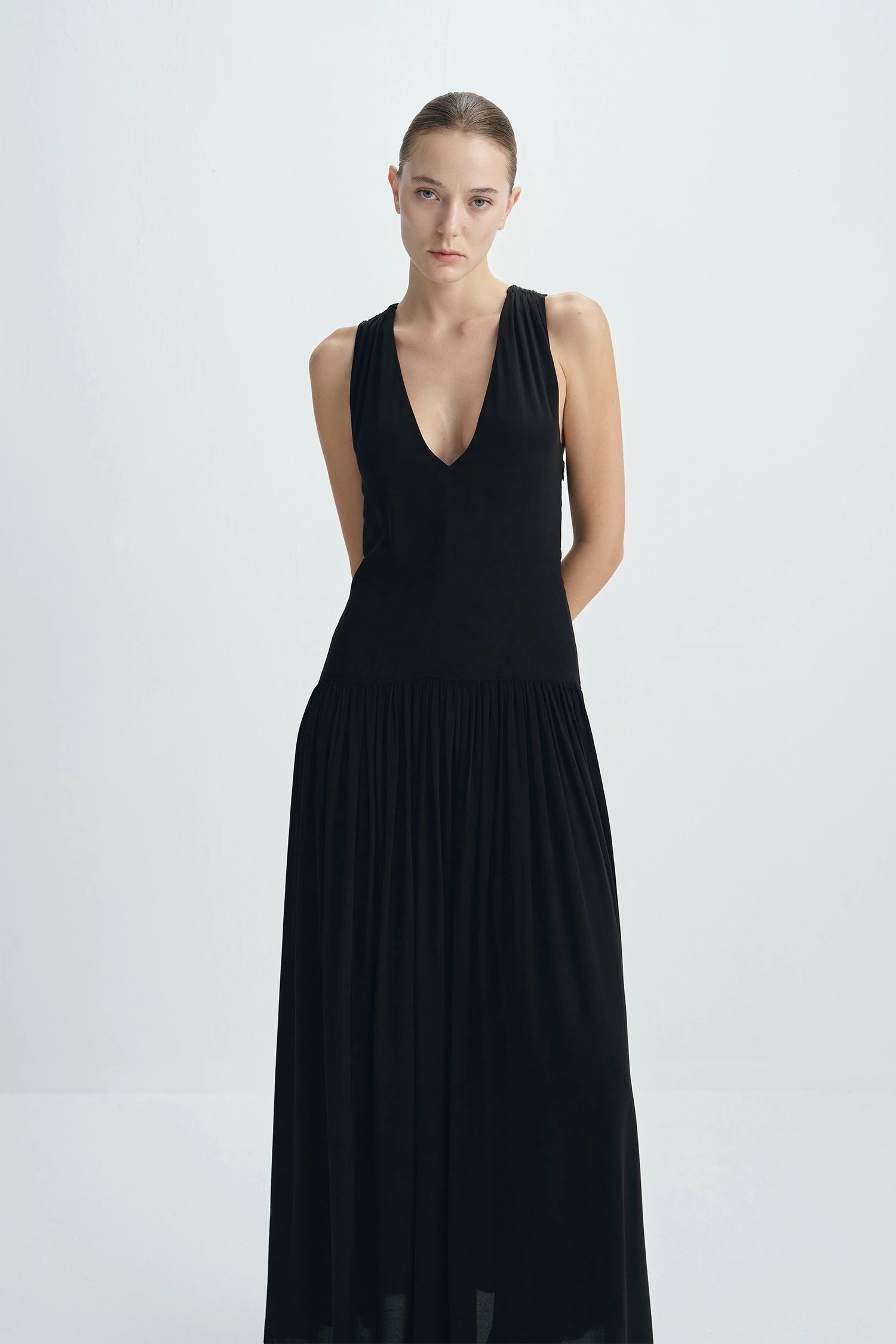 Gisele Deep V-Neck Maxi Dress Black