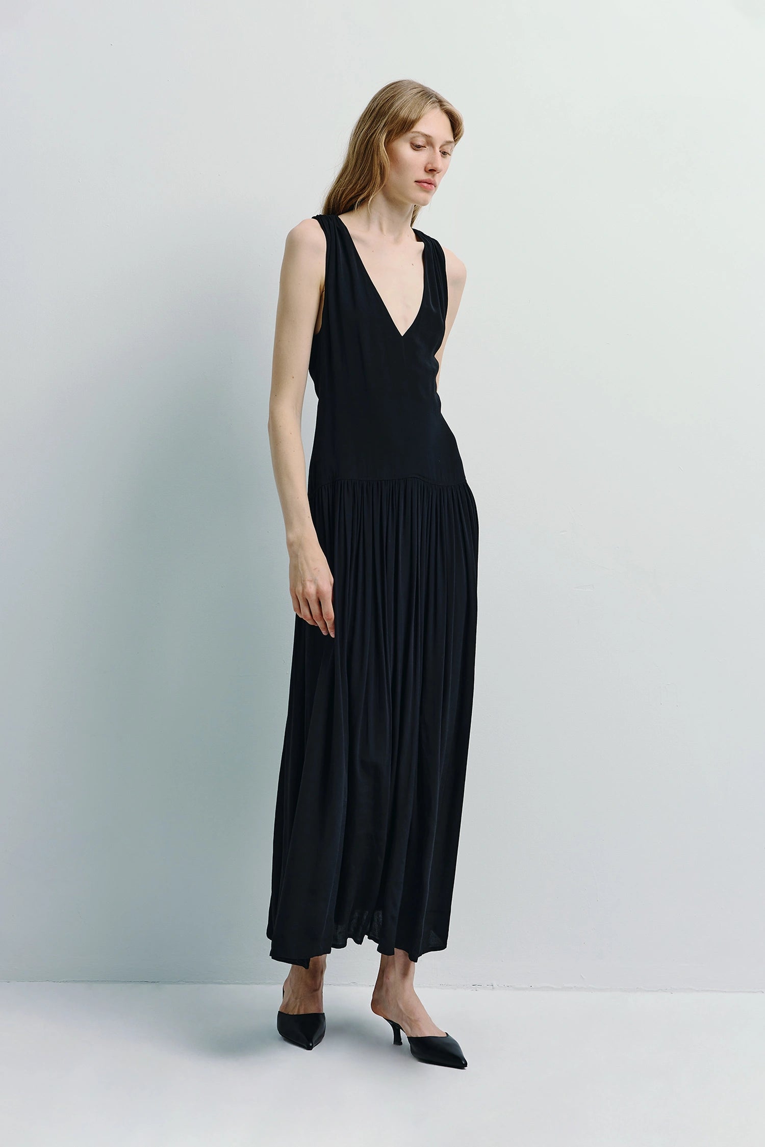 Gisele Deep V-Neck Maxi Dress Black