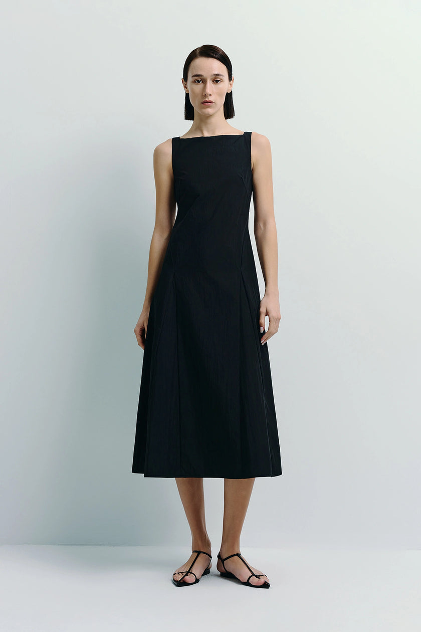 Carré High Square Neck Midi Dress in Black. Minimalist cotton-nylon midi dress with a streamlined silhouette.