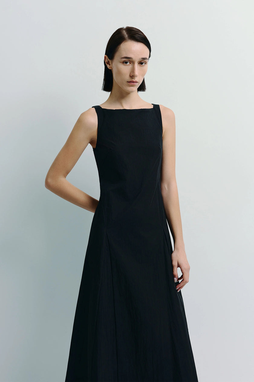 Carré High Square Neck Midi Dress in Black, minimalist design, cotton-nylon fabric