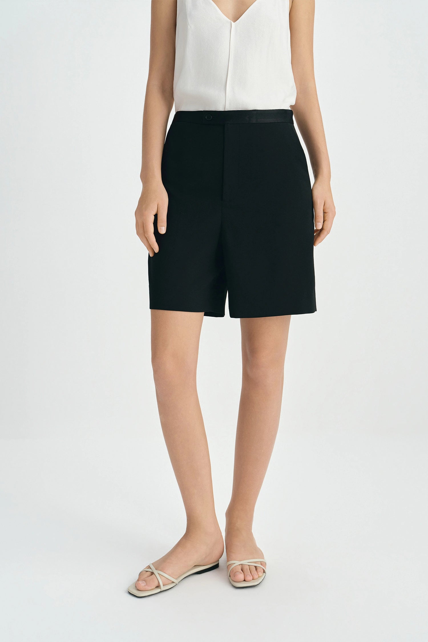 Astrielle Contrast Waistband Short Black