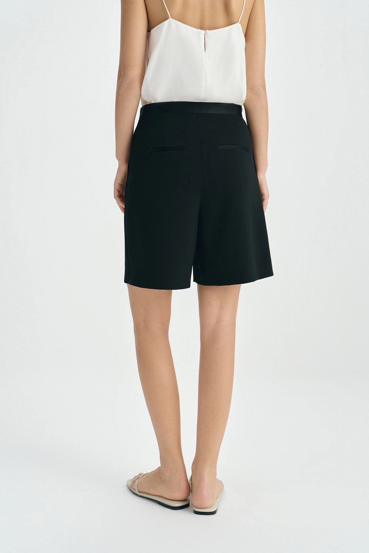 Astrielle Contrast Waistband Short Black