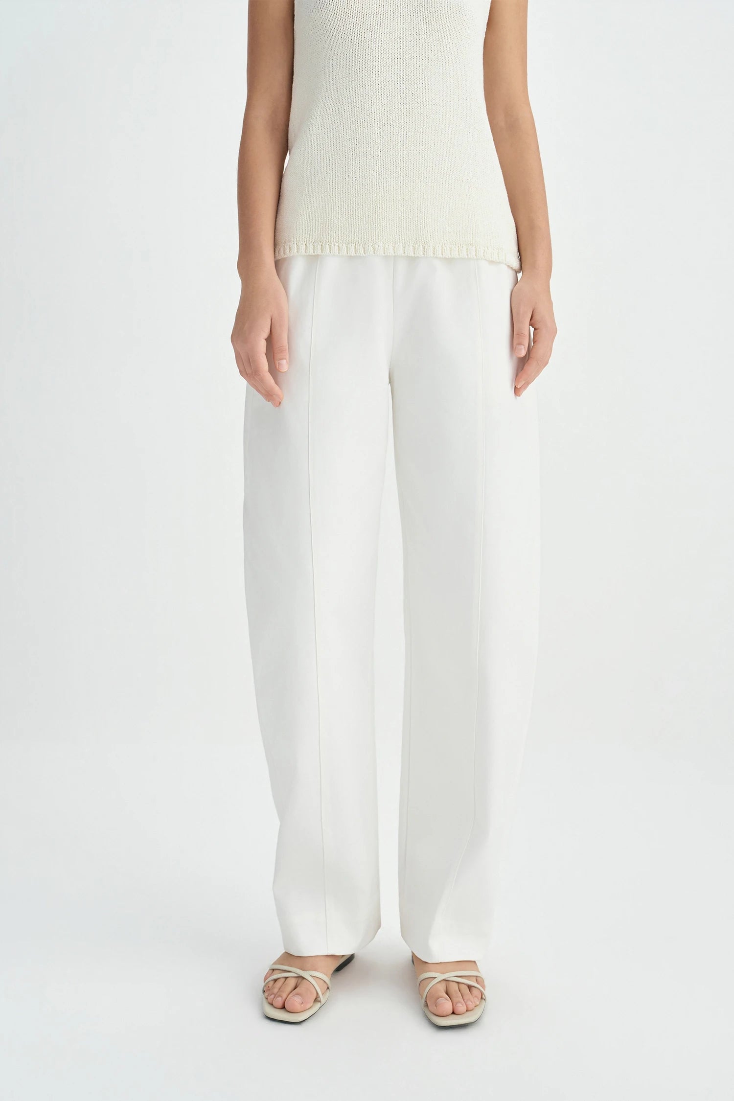 Veyra Barrel Pant