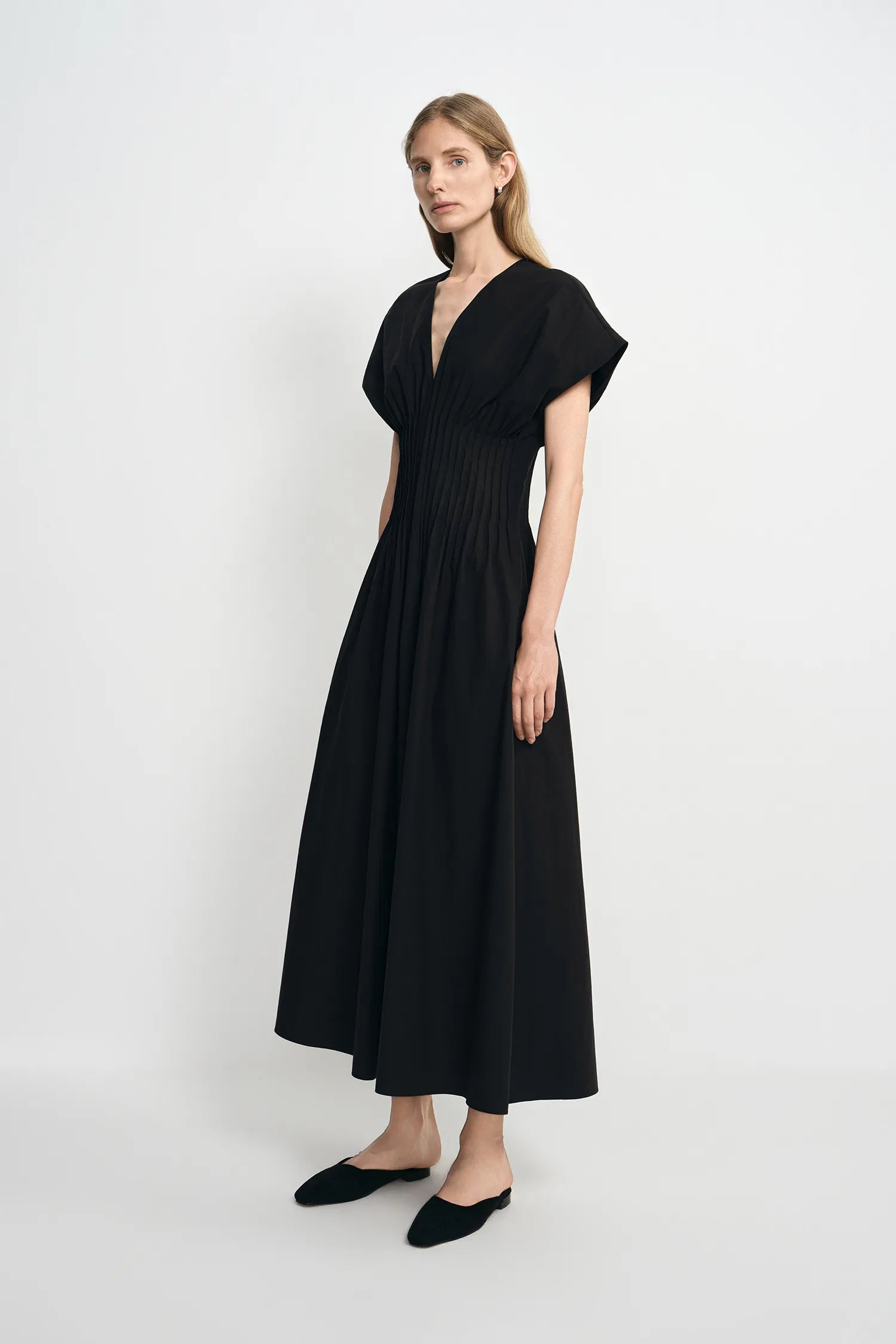Piquenique Pintuck V-Neck Dress