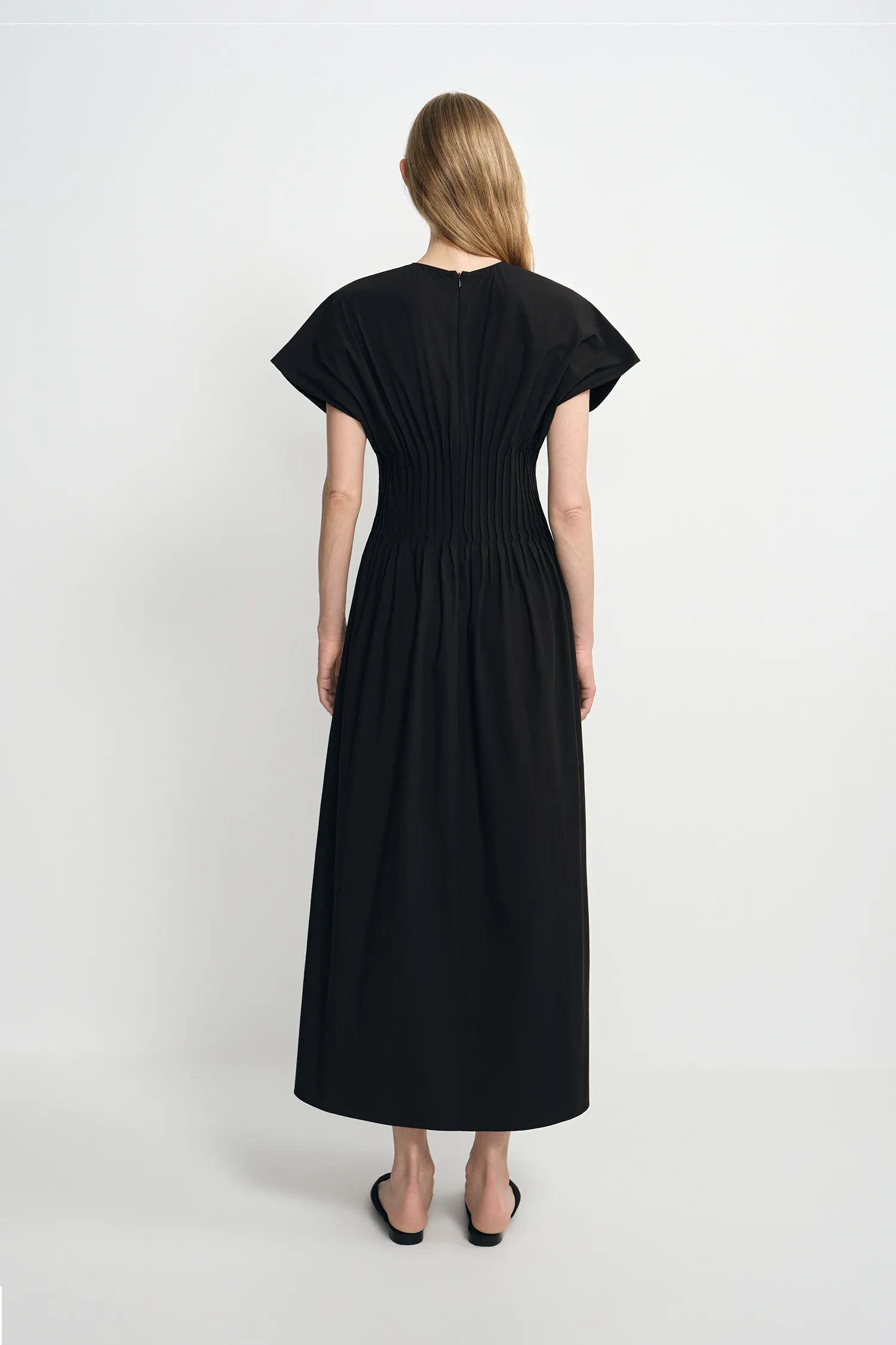 Piquenique Pintuck V-Neck Dress