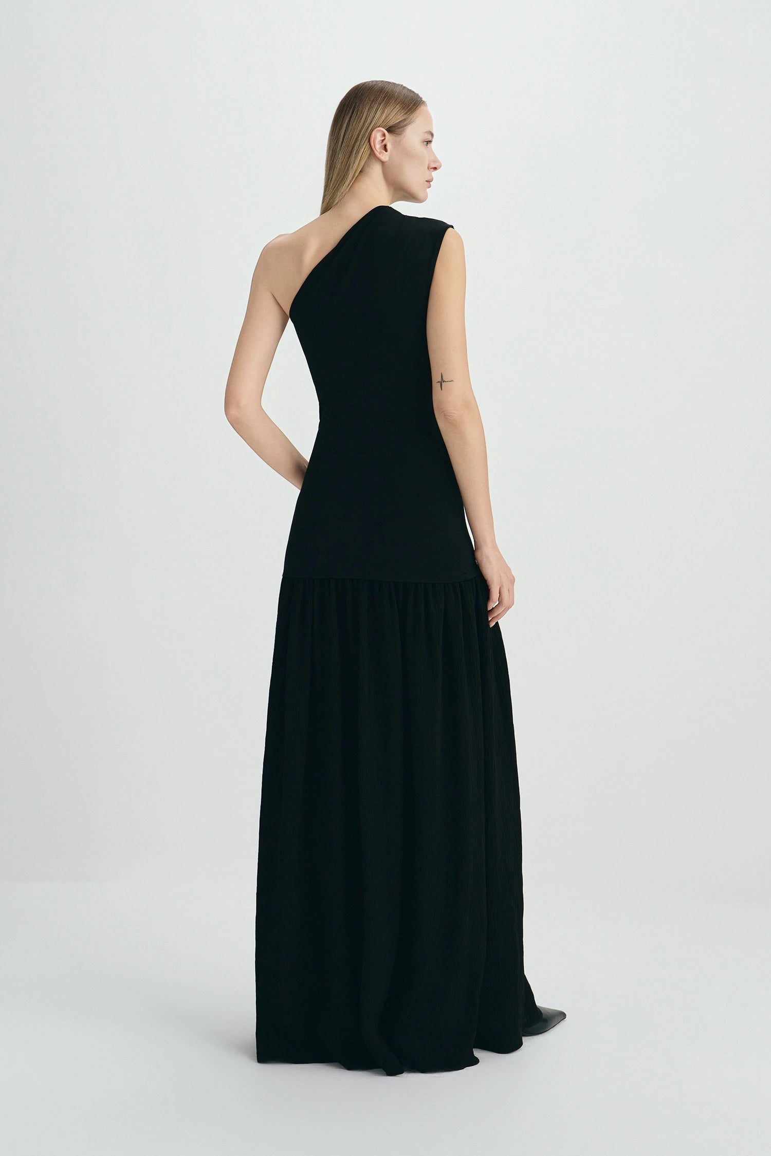 Emeraude One Shoulder Maxi Dress Black