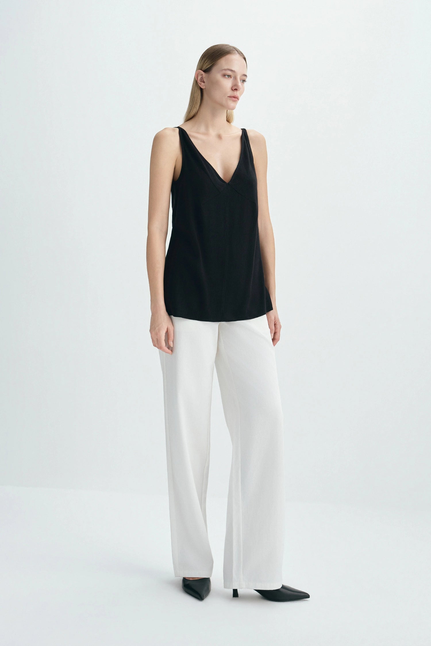 Isla V-neck Cami Top-Black