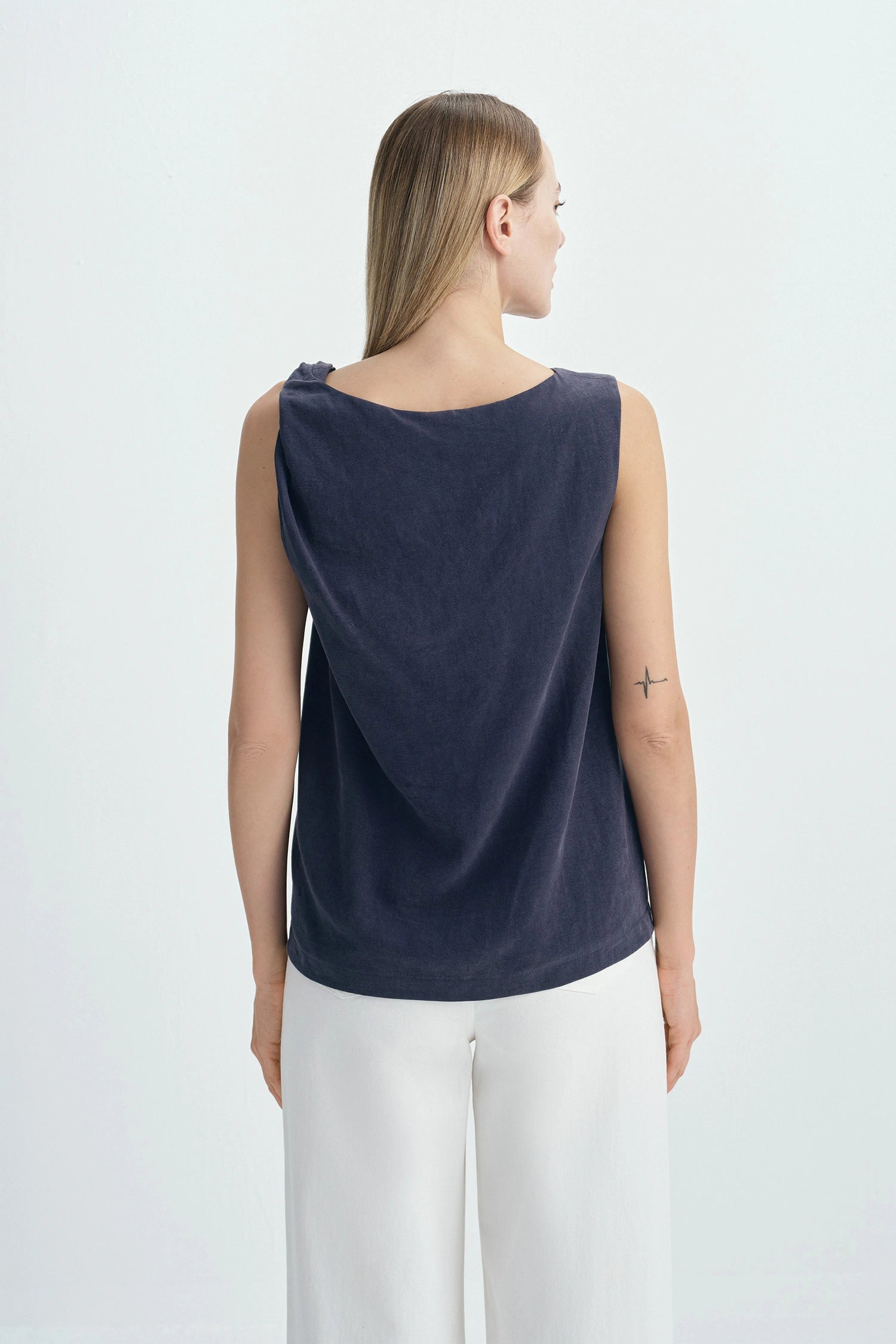 Lucida Twist Shoulder Top Navy